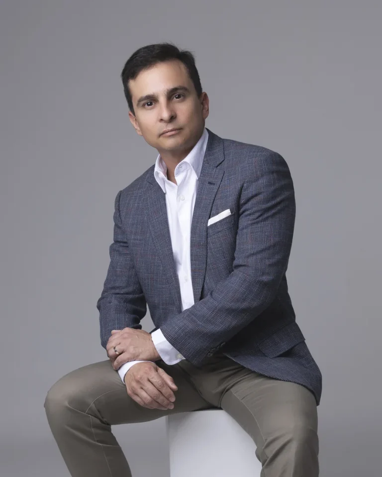 Dr. Eduardo Furlani, cirurgião plástico da clínica em Fortaleza