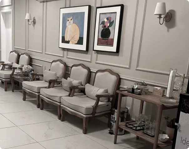 Sala de espera da clínica do Dr. Eduardo Furlani em Fortaleza